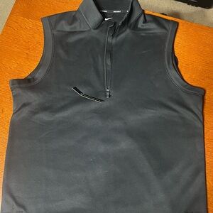 Men’s Nike 1/2 Zip Vest.